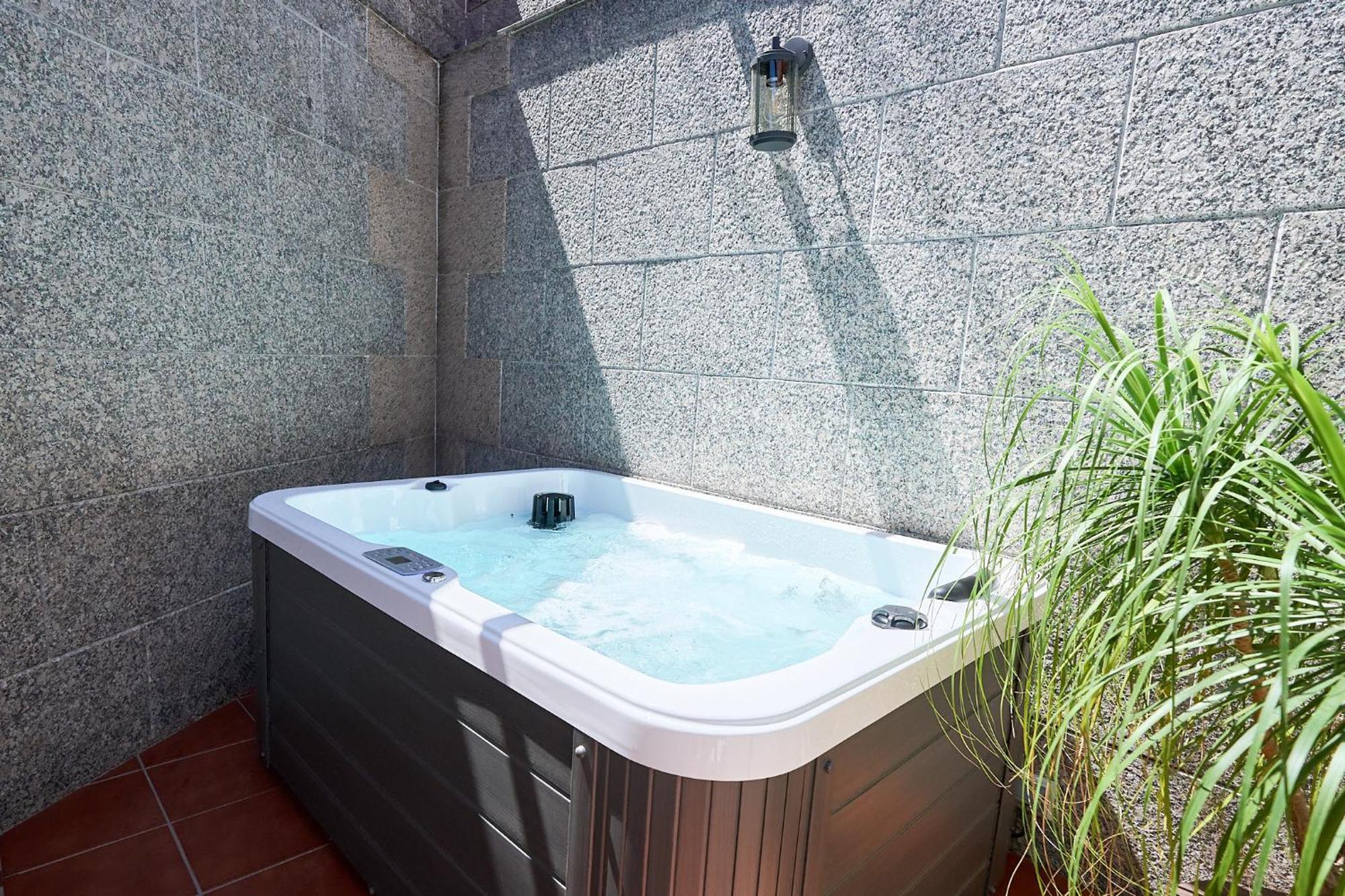 Apartamento Sanmartino Con Jacuzzi 투이 외부 사진
